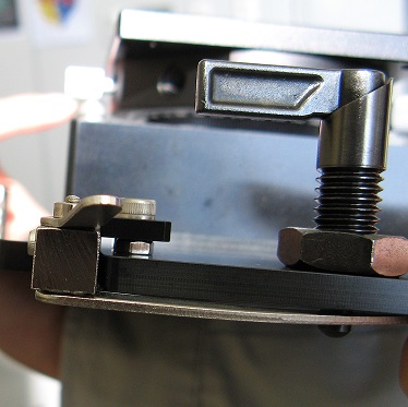 カニ爪クランプ2